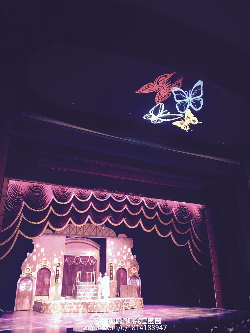 show-8.jpg
